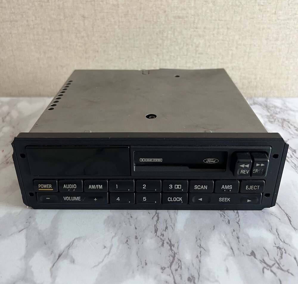 VTG Ford Mustang 1994-1998 AM/FM Radio Cassette Player Stereo F3ZF-19B132-AD
